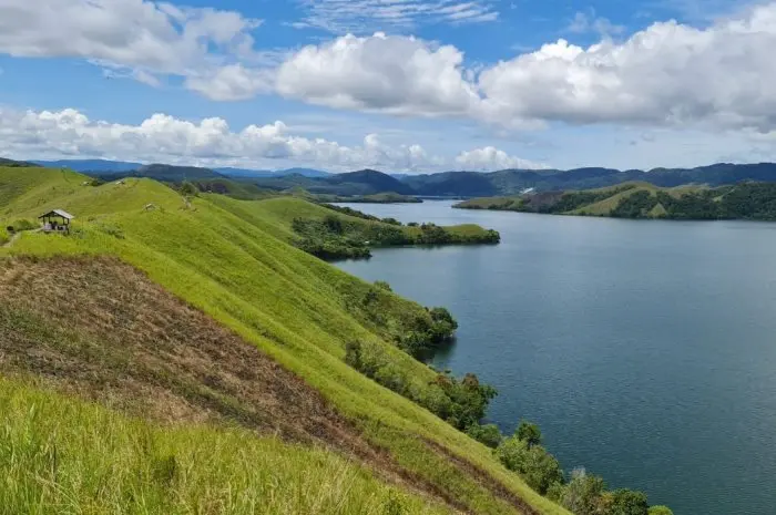 Lake Sentani, Exotic Natural Charm with Stunning Views in Papua