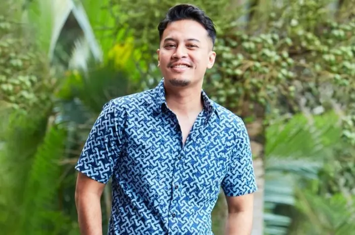 Men's Batik Shirt Models that are Suitable for Various Occasions