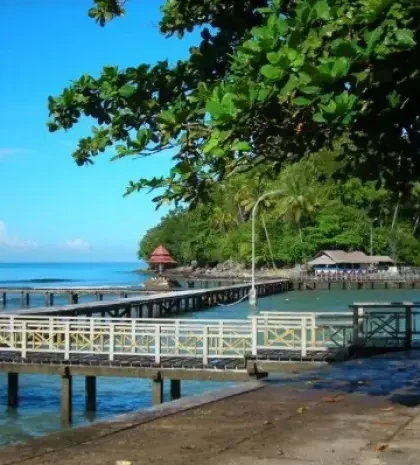 Carocok Beach, an Exotic Beach Steeped in History on the South Coast