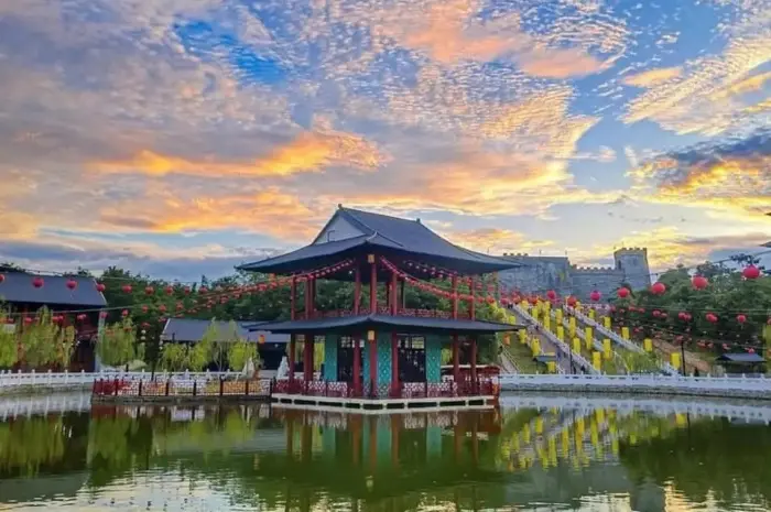 Asia Heritage Pekanbaru, an Asian-themed tourist destination equipped with interesting rides