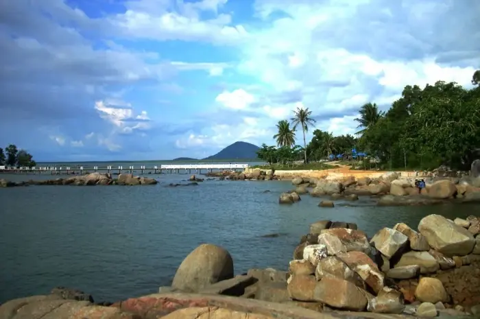 Batu Burung Beach Singkawang