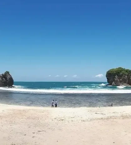 Jungwok Beach in Gunungkidul A Favorite Vacation Spot with Pristine Natural Beauty