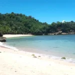 Pasir Panjang Beach in Singkawang A Favorite Destination for Relaxation with Exotic Ocean Views