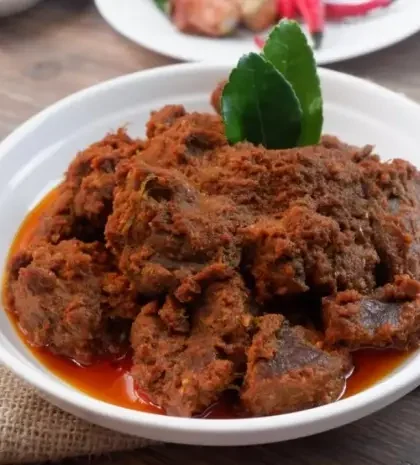 Traditional Padang Dishes with Authentic Flavors, the Best Choice for Indonesian Food Lovers