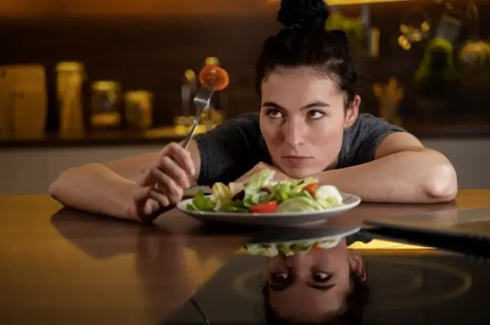 Habits That Often Cause Diet Failure and Should Be Avoided