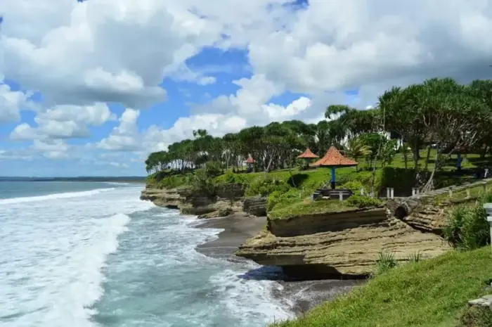 Tourist Attractions in Pangandaran that Offer Amazing Natural Beauty